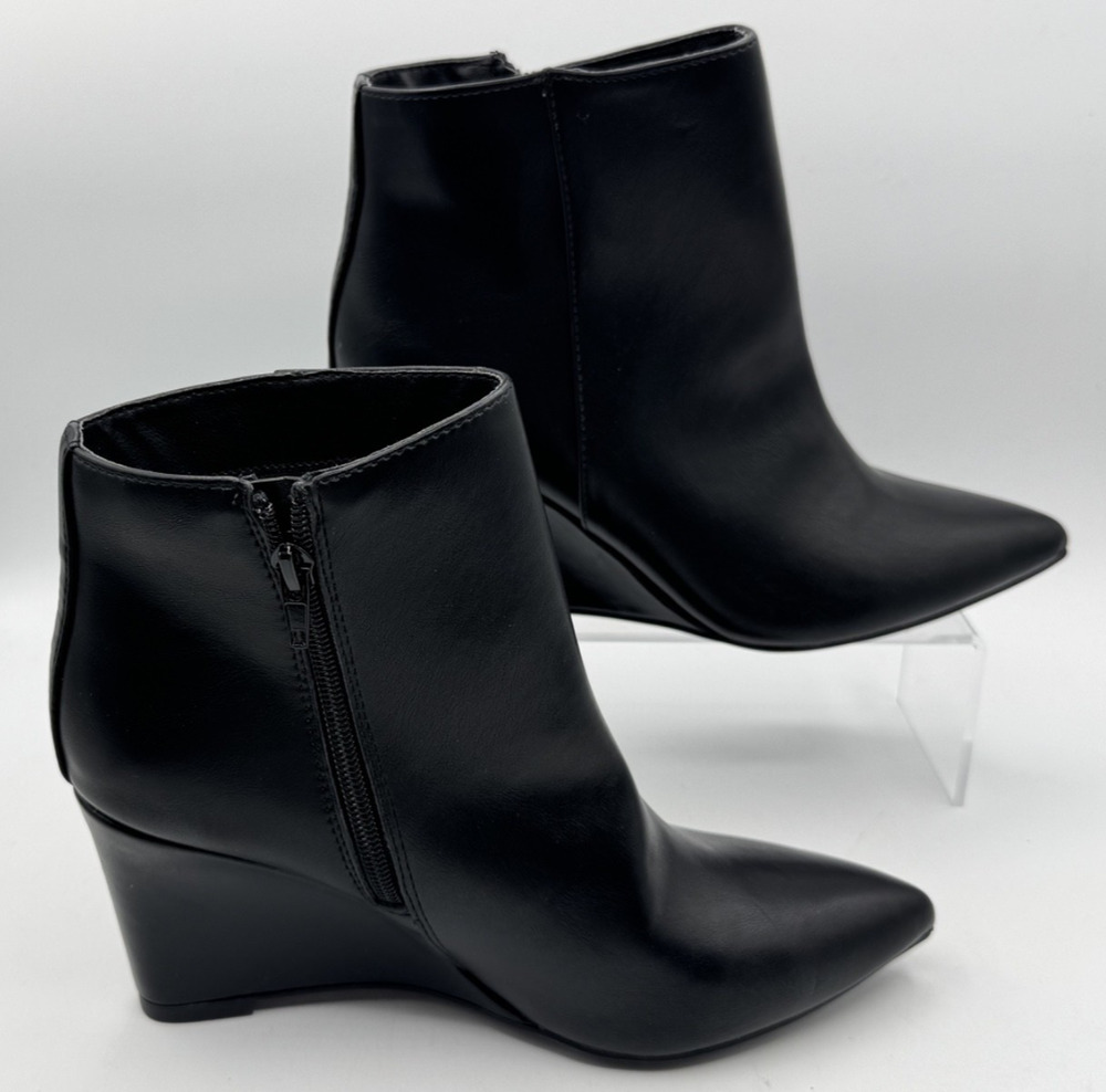 Rachel Zoe Alana Black Pointed Toe Wedge Ankle Zip Boots Size 7.5M, Black, NWT